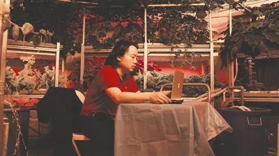 在南极，中国科考队把隔壁邻居馋哭了