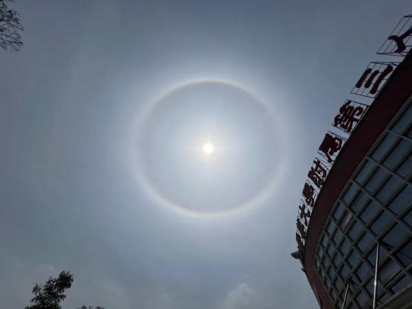 刷屏！福州天空现奇观！未来的天气……