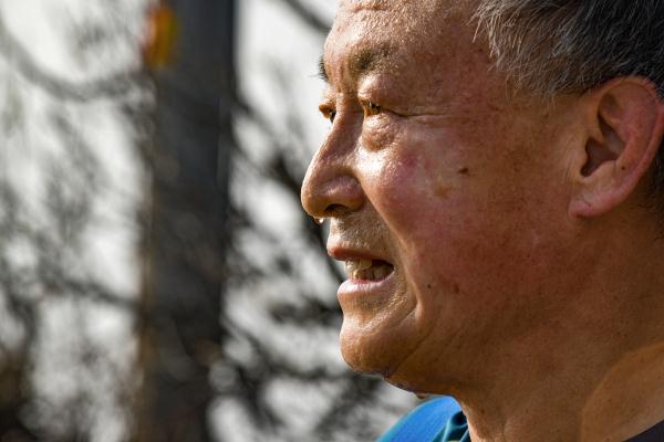 北京：无腿老人的珠峰梦