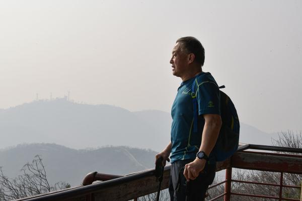 北京：无腿老人的珠峰梦