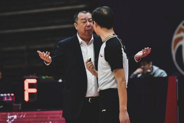 篮球 | CBA第三阶段：吉林九台农商银行胜青岛每日优鲜