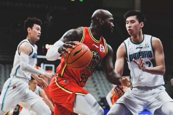 篮球 | CBA第三阶段：吉林九台农商银行胜青岛每日优鲜