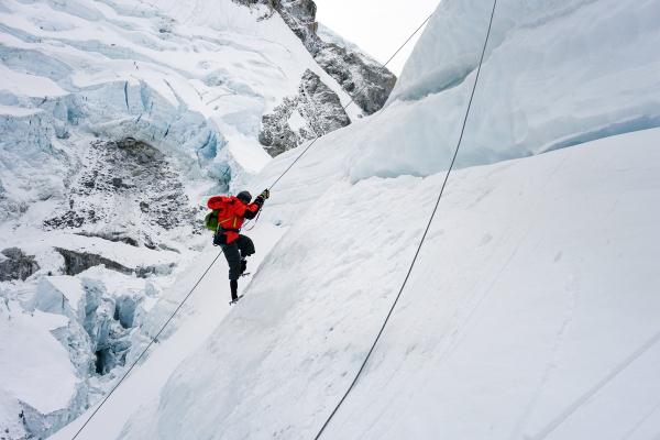 北京：无腿老人的珠峰梦