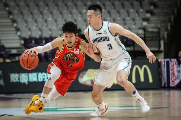 篮球 | CBA第三阶段：吉林九台农商银行胜青岛每日优鲜