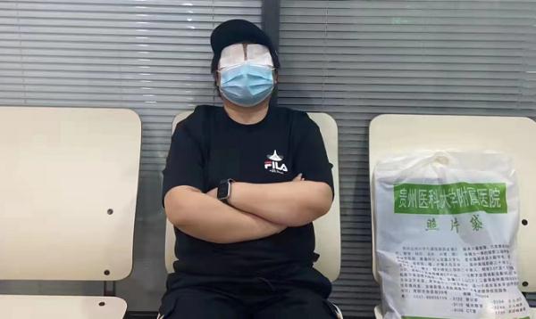 贵阳女子玩真人CS被教练打伤右眼,索要赔偿竟被告知:先删差评! 贵阳女子玩真人CS被教练打伤右眼,索要赔偿竟被告知:先删差评!