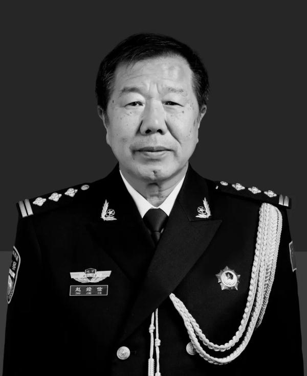 还有1年退休的老民警因公牺牲走好