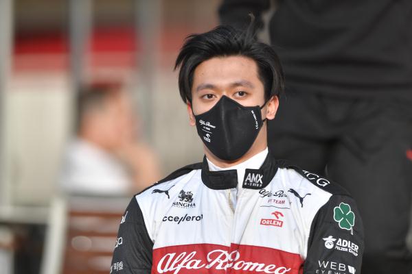 练习赛首秀可圈可点，周冠宇今夜出战首场F1排位赛