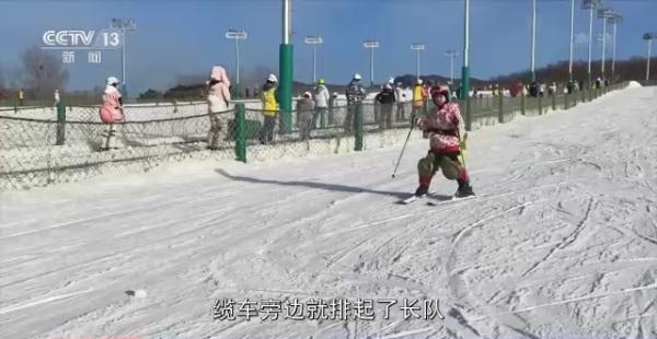 学滑冰、街头跑步……奥运之后谷爱凌还做了哪些事? 学滑冰、街头跑步……奥运之后谷爱凌还做了哪些事?