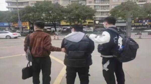 我恋爱了，对方是“帅气男模”？