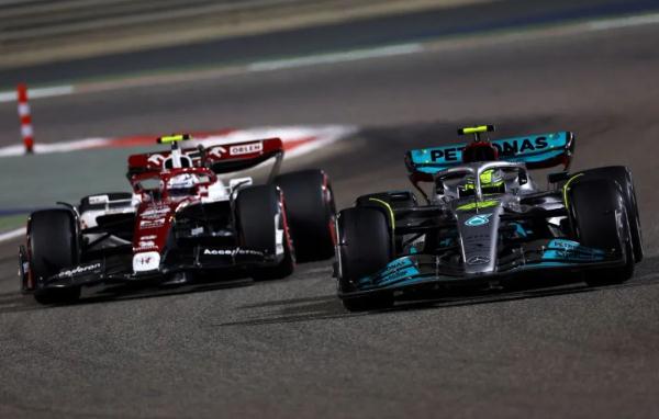 F1首秀拿分！周冠宇的第一步很亮眼