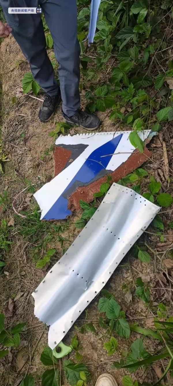 东航空难救援进行中！发现飞机残骸，尚未发现遇难者遗体