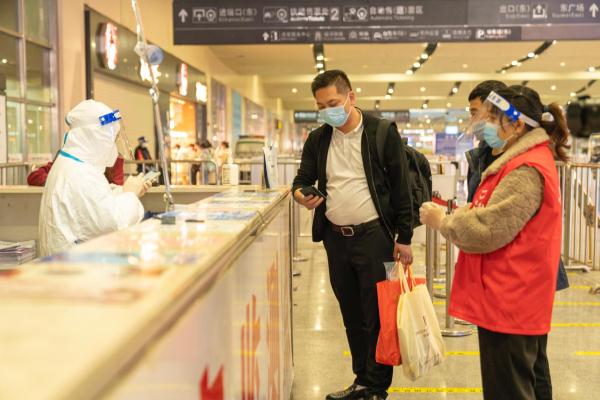 长沙火车南站：出站旅客100％查验48小时内核酸阴性证明