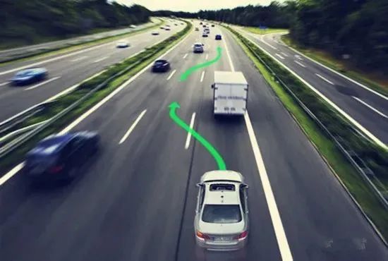 开车最耗油的6大习惯,你中了几个? 开车最耗油的6大习惯,你中了几个?