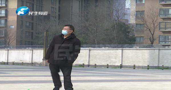 爸爸外出打工后，再无消息！6岁半儿子在家等你......