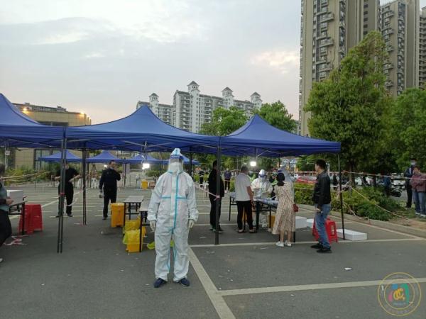 他们决定：取消订婚宴！