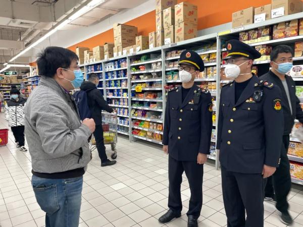 网传"上海几大蔬菜批发市场封闭"不实！一区菜场全关？回应→