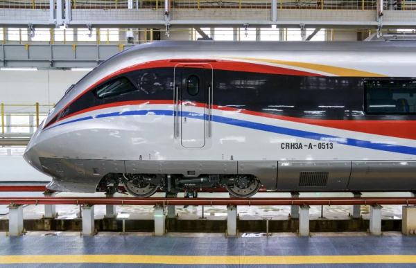 来啦!贵阳市域环城快铁新车亮相! 来啦!贵阳市域环城快铁新车亮相!