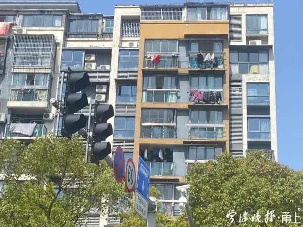 宁波一市民花400多万元买的房子,却没有窗户自由,这是为何? 宁波一市民花400多万元买的房子,却没有窗户自由,这是为何?