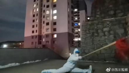 大白耍起红缨枪病毒看了都怕