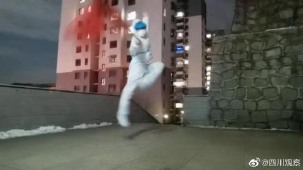 大白耍起红缨枪病毒看了都怕