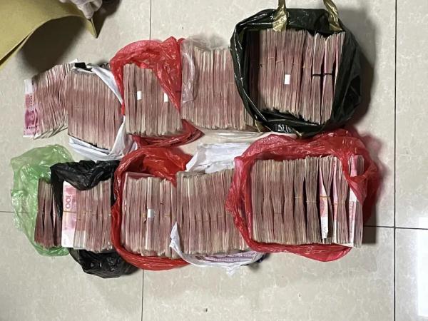 花季少女参与贩毒被抓