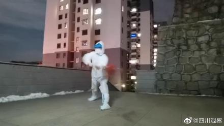 大白耍起红缨枪病毒看了都怕