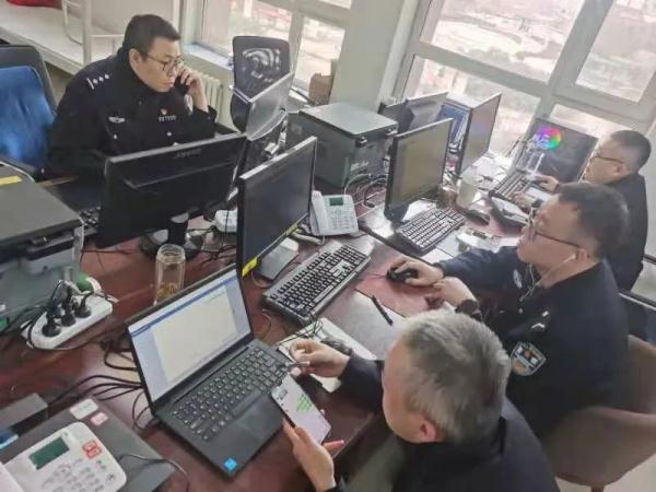 民警“实名”发的流调短信能回复吗?民警教你这样区分电诈和流调→ 民警“实名”发的流调短信能回复吗?民警教你这样区分电诈和流调→