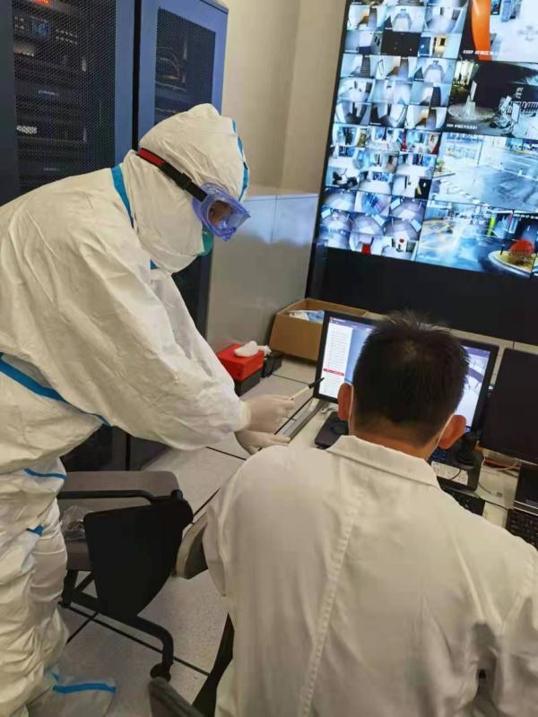 汶川地震救援老兵、禁毒社工…城市按下“暂停键”，上海逾14万志愿者上一线！