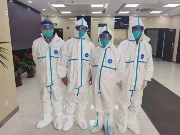 汶川地震救援老兵、禁毒社工…城市按下“暂停键”，上海逾14万志愿者上一线！