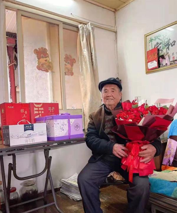 “替你们过好今天” 南京大屠杀幸存者兄弟庆生