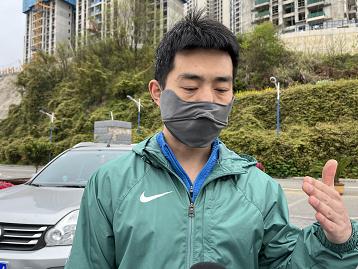 爱车被“坑”爆了胎!寻求赔偿过程曲折,贵阳车主:我太难了! 爱车被“坑”爆了胎!寻求赔偿过程曲折,贵阳车主:我太难了!