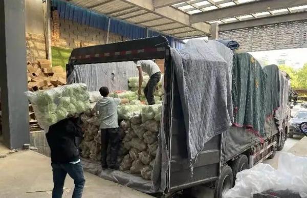 菜来了,水果来了,医护也来了!上海人民不会忘记!多地驰援上海→ 菜来了,水果来了,医护也来了!上海人民不会忘记!多地驰援上海→