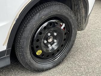 爱车被“坑”爆了胎!寻求赔偿过程曲折,贵阳车主:我太难了! 爱车被“坑”爆了胎!寻求赔偿过程曲折,贵阳车主:我太难了!