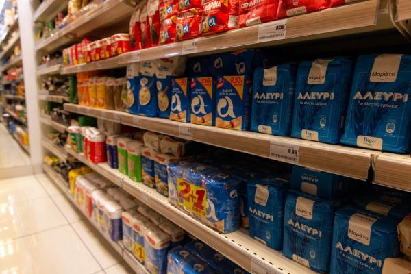 走访雅典街头巷尾 近期物价明显上涨 走访雅典街头巷尾 近期物价明显上涨