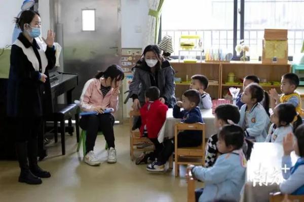 当“影子老师”不再是“影子”