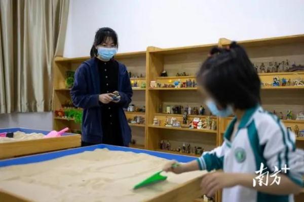 当“影子老师”不再是“影子”
