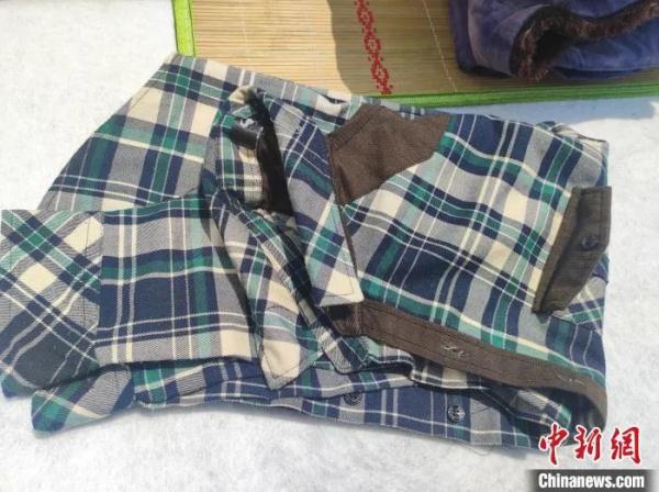 在袁隆平墓前,我们听了一个爱情故事…… 在袁隆平墓前,我们听了一个爱情故事……