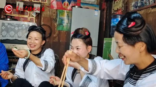 青苔也能做菜吃？！这种奇特的美食，就在贵州这里……