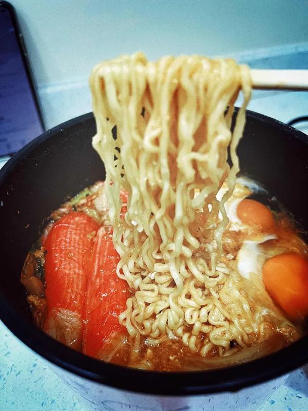 住在宠物医院18天，她和17只动物在一起