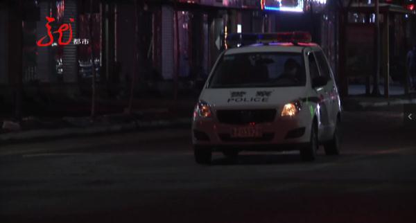 女子遛弯捡到银行卡,“意外”发现了密码!她纠结了,冲动了,后悔了...... 女子遛弯捡到银行卡,“意外”发现了密码!她纠结了,冲动了,后悔了......