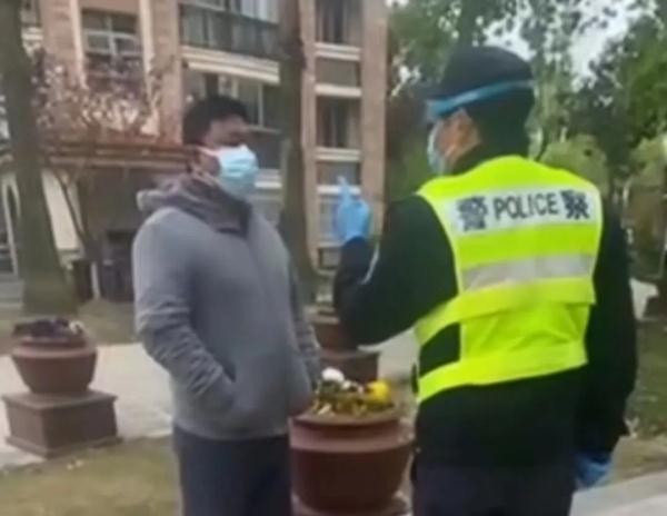最佳反转！上海民警“教科书式”执法刷屏！聚众者当天成了志愿者