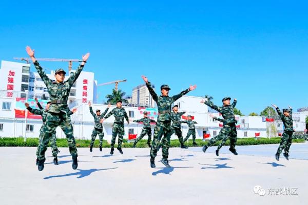 新兵第一次跑400米障碍，表现怎么样？