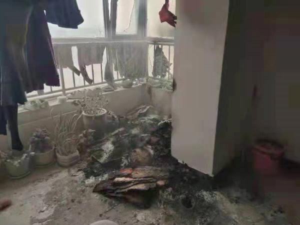 事发上海，居家熊孩子自制放大镜，把家点了！