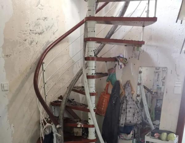 事发上海，居家熊孩子自制放大镜，把家点了！