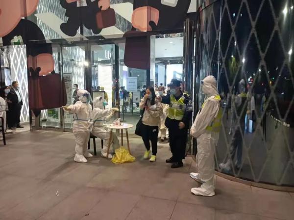 深夜,杭州发布最新通告!昨夜今晨,浙江这些地方有新增,一地学校暂时停课 深夜,杭州发布最新通告!昨夜今晨,浙江这些地方有新增,一地学校暂时停课