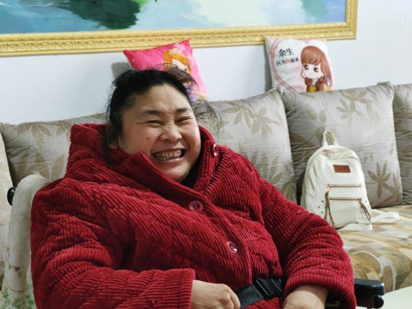 为唤醒植物人妻子，一首歌他唱了10年