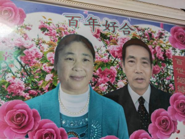 为唤醒植物人妻子，一首歌他唱了10年