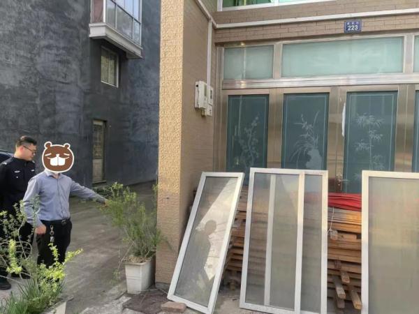 路边捡到一颗种子?他摊上大事了! 路边捡到一颗种子?他摊上大事了!