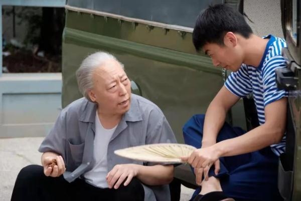 期间风浪的碰撞与剧变，齐市戏院《正阳门下》今晚播出！