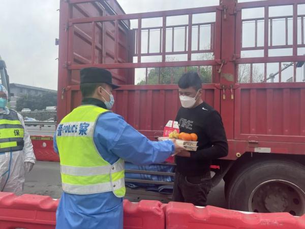 对话隔离中的货运河南司机 对话隔离中的货运河南司机